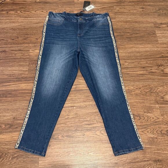 NWT Cenia Medium Wash Blue Jeans with Leopard Print and Bling Side Trim Size 16W - Picture 3 of 14